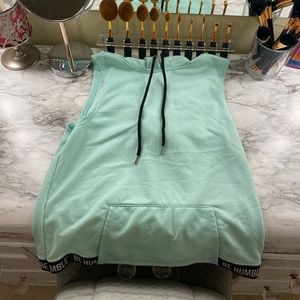 Armless top with hoodie